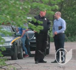 Вибори в Козельці: Видно весь бруд ... і гармоніста на цвинтарі Вибори в Козельці: Видно весь бруд ... і гармоніста на цвинтарі