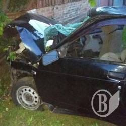 18-літній водій розбив ВАЗ: двоє загинули, троє у лікарнях 18-літній водій розбив ВАЗ: двоє загинули, троє у лікарнях