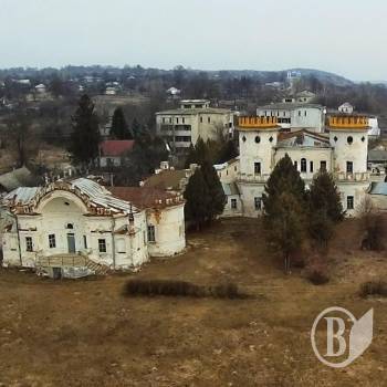 Стан палацу у Вишеньках дедалі більш плачевний Стан палацу у Вишеньках дедалі більш плачевний