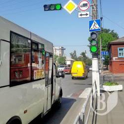 Вже блимає «гірлянда» на перехресті Київська-Мстиславська Вже блимає «гірлянда» на перехресті Київська-Мстиславська
