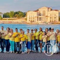 Севастопольці вітають Україну з Днем прапора Севастопольці вітають Україну з Днем прапора