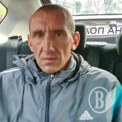 Затриманий житель Севастополя, що розбив меморіал Небесної Сотні в Києві Затриманий житель Севастополя, що розбив меморіал Небесної Сотні в Києві