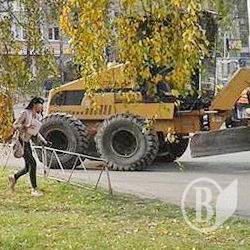 В Чернігові з примхи дорожників будь-де може постати грейдер впоперек дороги В Чернігові з примхи дорожників будь-де може постати грейдер впоперек дороги