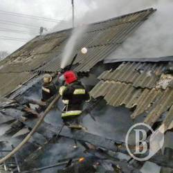 Згорів ВАЗ-2109 та підкоптився «Еталон» Згорів ВАЗ-2109 та підкоптився «Еталон»