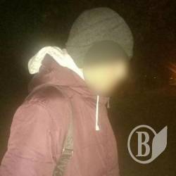 Попався один з тих, що ночами б’ють машинам скло Попався один з тих, що ночами б’ють машинам скло