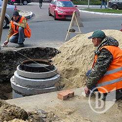 Чернігів уславився непідйомними для крадіїв кришками люків Чернігів уславився непідйомними для крадіїв кришками люків