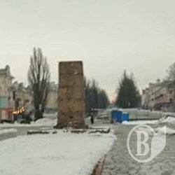 Хто валяв Леніна – заберіть і його тумбу! Хто валяв Леніна – заберіть і його тумбу!