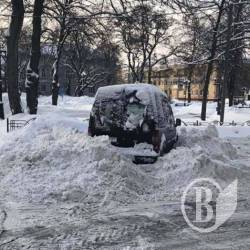 Комунальники помстилися за нічне паркування біля міськради? Комунальники помстилися за нічне паркування біля міськради?