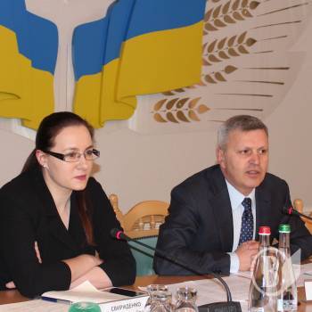 Думки «круглого столу» щодо проекту «пересувних відділень» «Укрпошти» на Чернігівщині Думки «круглого столу» щодо проекту «пересувних відділень» «Укрпошти» на Чернігівщині