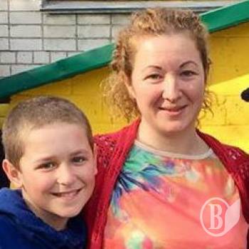 Жінка міцно схопила грабіжника Жінка міцно схопила грабіжника
