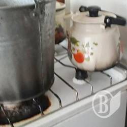 Поки «Чернігівгаз» відключає, люди ризикують Поки «Чернігівгаз» відключає, люди ризикують