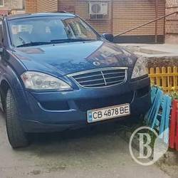 Припаркувався у парканчик Припаркувався у парканчик