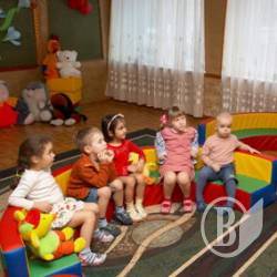 До повноліття хлопців більше за дівчат До повноліття хлопців більше за дівчат