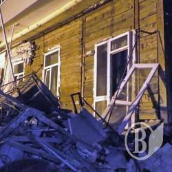 Була хата обкладена цеглою… Бабах! – і вже не обкладена Була хата обкладена цеглою… Бабах! – і вже не обкладена