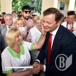 Лікарям – високі зарплати, українцям – доступну медицину! Лікарям – високі зарплати, українцям – доступну медицину!