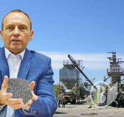 Якийсь вандал пальцем руйнує асфальт! Якийсь вандал пальцем руйнує асфальт!