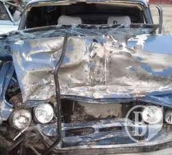 Древо серед ночі спинило п’яного в радянському ВАЗі Древо серед ночі спинило п’яного в радянському ВАЗі