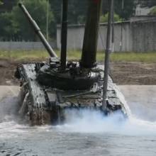 ЗСУ готуються долати водні перепони танками ЗСУ готуються долати водні перепони танками