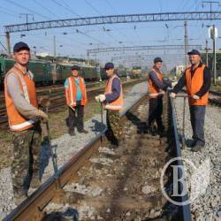 Бажаєш прокачати мускулатуру? Йди в «Укрзалізницю» – там ще й заплатять Бажаєш прокачати мускулатуру? Йди в «Укрзалізницю» – там ще й заплатять