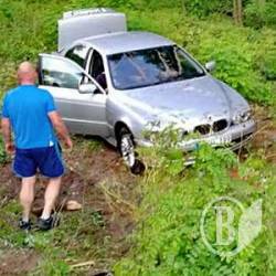 BMW злетів з траси поблизу Козла BMW злетів з траси поблизу Козла