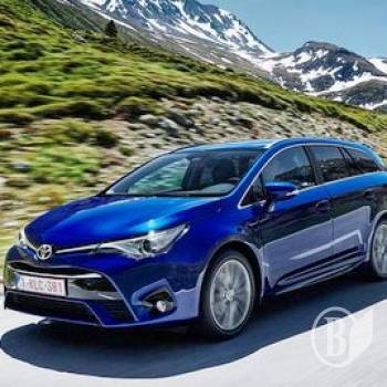Водій «Тoyota Avensis» загинув під деревом Водій «Тoyota Avensis» загинув під деревом