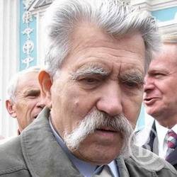 Влада Чернігова постала на захист радянського маршала від українського дисидента Влада Чернігова постала на захист радянського маршала від українського дисидента