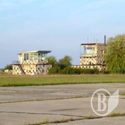 Чи може військовий аеродром Півці бути й чернігівським аеропортом? Чи може військовий аеродром Півці бути й чернігівським аеропортом?