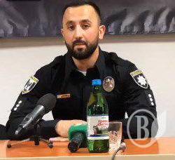 «Євробляхери» приїхали розбиратися в управу поліції Чернігова «Євробляхери» приїхали розбиратися в управу поліції Чернігова