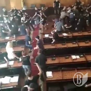 Поліція винуватить двох з міськради Конотопа у кривавому побоїщі з «тітушками» перевізника Поліція винуватить двох з міськради Конотопа у кривавому побоїщі з «тітушками» перевізника
