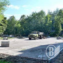 Будується спортмайданчик на вул. Захисників України, 8 Будується спортмайданчик на вул. Захисників України, 8