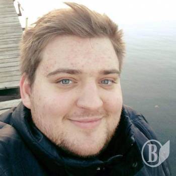 «Євробляхери» розшукали товстуна, що вдарив жінку, і провели бесіду «Євробляхери» розшукали товстуна, що вдарив жінку, і провели бесіду