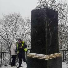 Погруддя Коцюбинського й Пушкіна повернені на свої місця Погруддя Коцюбинського й Пушкіна повернені на свої місця