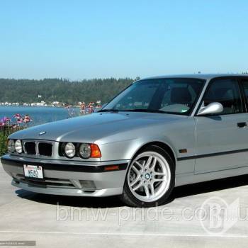 «Льотчик» на BMW розтрощив «корму» автобуса ПАЗ «Льотчик» на BMW розтрощив «корму» автобуса ПАЗ