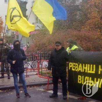 На Банковій вимагають санкцій для телевізійниз рупорів ворога На Банковій вимагають санкцій для телевізійниз рупорів ворога