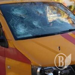 Чоловік порубав авто газовиків Чоловік порубав авто газовиків