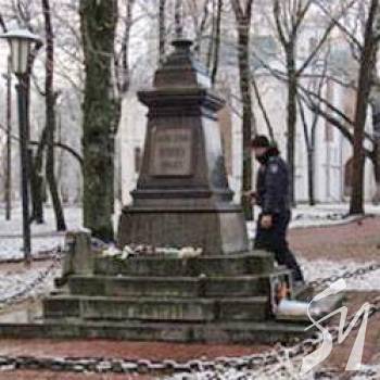 Крадіїв Пушкіна судять, однак ті «опираються» Крадіїв Пушкіна судять, однак ті «опираються»