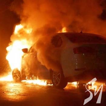 У Києві погоріло авто посла РФ У Києві погоріло авто посла РФ