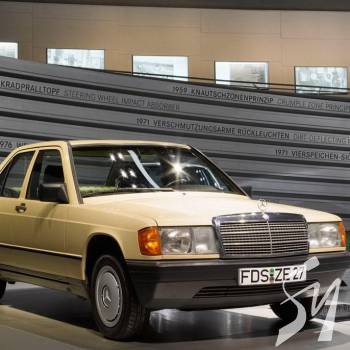 Старий «Мерс» вдарився у російський автобус Старий «Мерс» вдарився у російський автобус