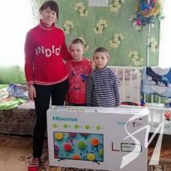 Багатодітні сім'ї Ічнянського району отримали допомогу Багатодітні сім'ї Ічнянського району отримали допомогу