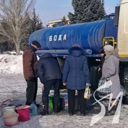 Якщо в крані немає води то що? П’ють гарячу або з діжки Якщо в крані немає води то що? П’ють гарячу або з діжки