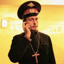 «Батюшка» в Жидиничах поривається цілувати Путіна «Батюшка» в Жидиничах поривається цілувати Путіна