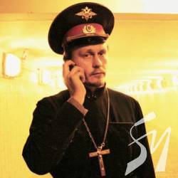 «Батюшка» в Жидиничах поривається цілувати Путіна «Батюшка» в Жидиничах поривається цілувати Путіна