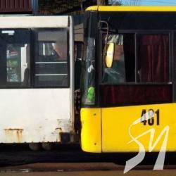 Тролейбус «втулив» у маршрутку Тролейбус «втулив» у маршрутку