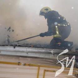 Погоріли будки й сміття на Музичній у Чернігові Погоріли будки й сміття на Музичній у Чернігові