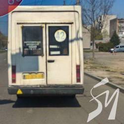 Маршрутки продовжують бити легковики на вулицях Чернігова Маршрутки продовжують бити легковики на вулицях Чернігова
