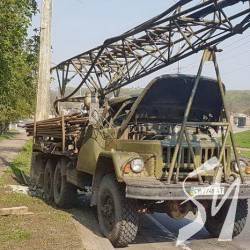 Бурова установка розвалила стовп на Болдиній горі Бурова установка розвалила стовп на Болдиній горі