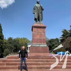 Нардеп Шуфрич влаштував з дружиною романтичну поїздку в Крим: там його вітали із Зеленським Нардеп Шуфрич влаштував з дружиною романтичну поїздку в Крим: там його вітали із Зеленським