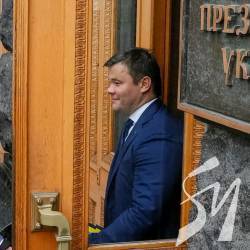 Петиція: звільнити «недолюстрованого» голову АП Богдана Петиція: звільнити «недолюстрованого» голову АП Богдана