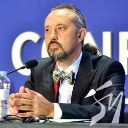 Вищий пілотаж професійного тролінгу в Конституційному суді Вищий пілотаж професійного тролінгу в Конституційному суді
