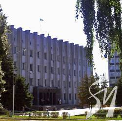 Питають і містян, і депутатів муніципалітету: чи треба місту районні ради Питають і містян, і депутатів муніципалітету: чи треба місту районні ради